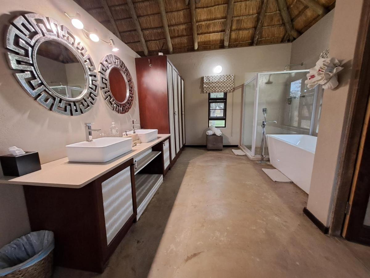 Xanatseni Private Camp Lodge