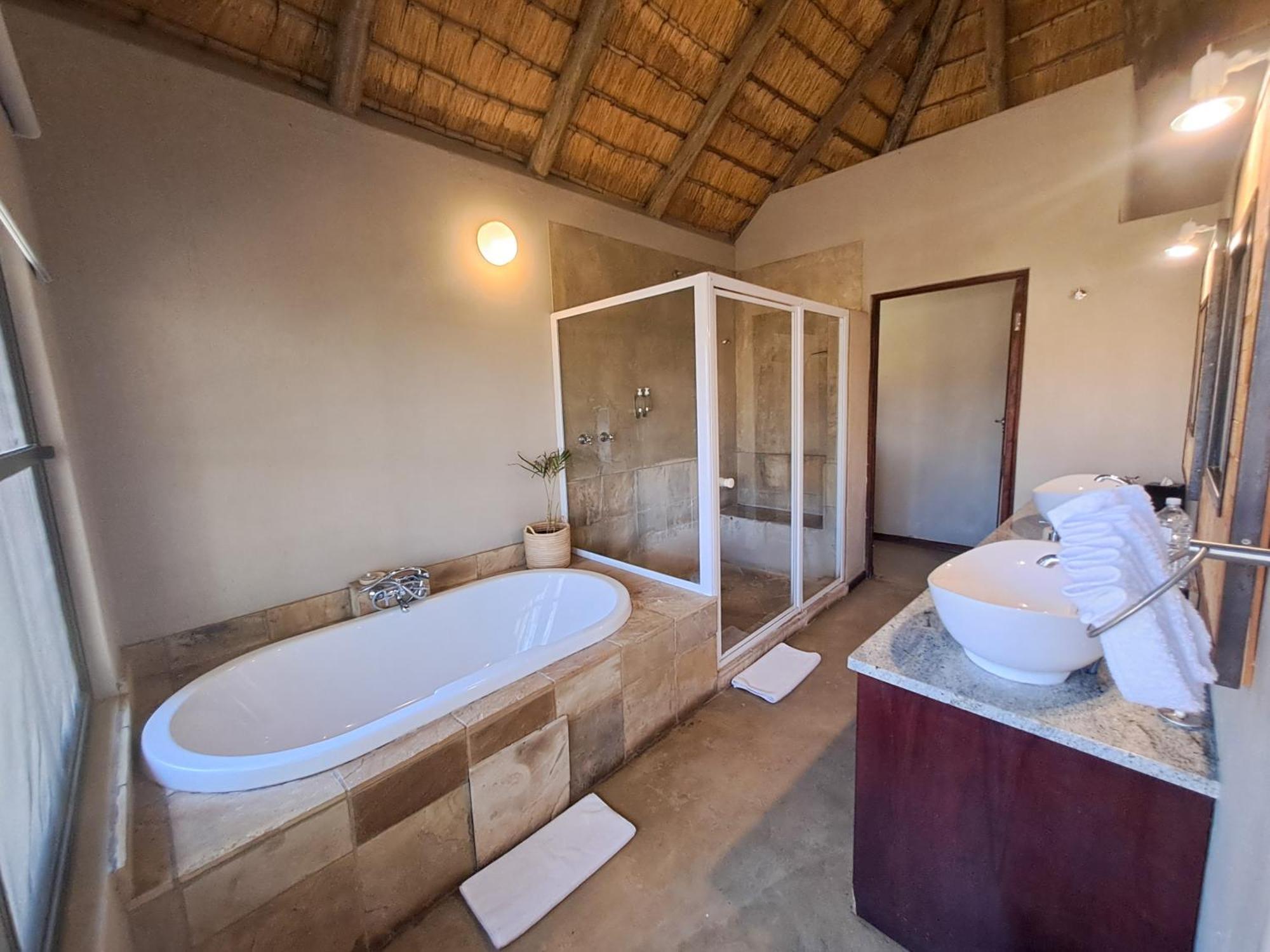Lodge Xanatseni Private Camp *